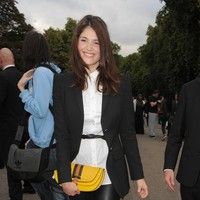 Gemma Arterton - London Fashion Week Spring Summer 2012 - Burberry Prorsum - Outside | Picture 82286